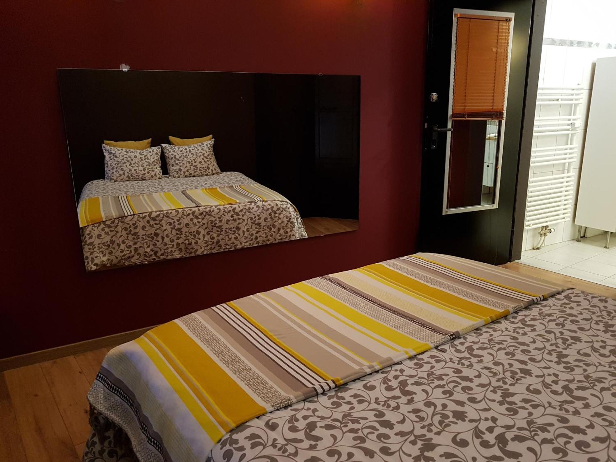 Apartment Chez Esmara Et Philippe Брюксел Стая снимка